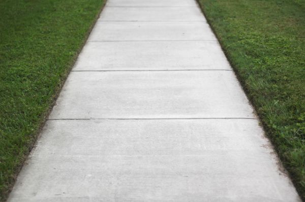Cost of Concrete Walkway Replacement in Cedar Falls