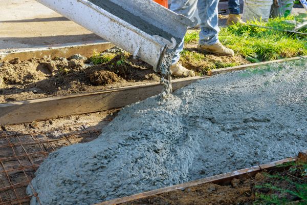 Driveway Concrete Pouring in Cedar Falls