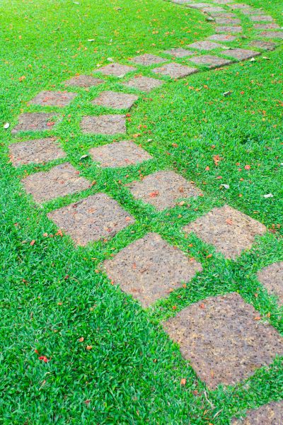 Backyard Pathway Construction in Cedar Falls